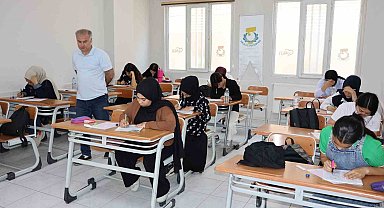 Haliliye'de gençler YKS'ye seri denemelerle hazırlanıyor