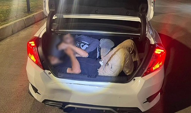 Hatay'da 15 kaçak göçmen yakalandı: 7 organizatör tutuklandı, 5 sürücüye 610 bin TL ceza