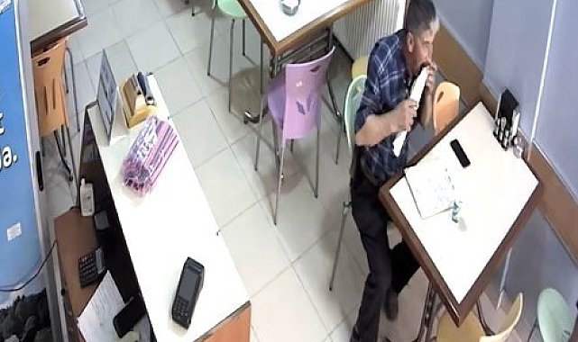 Heimlich manevrası ile boğulmaktan kurtuldu