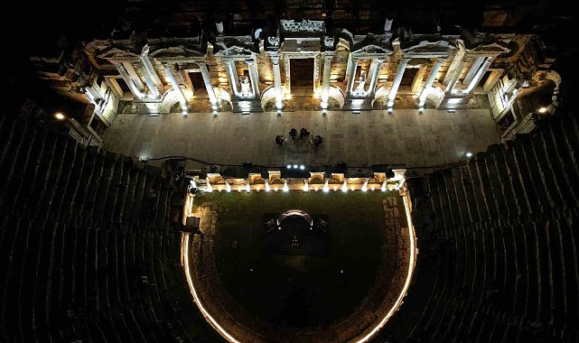 Hierapolis'te gece müzeciliğinde yeni sezon başladı