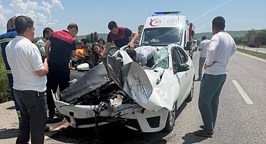 Hızlı Tren Kavşağı'nda kaza: 2 yaralı