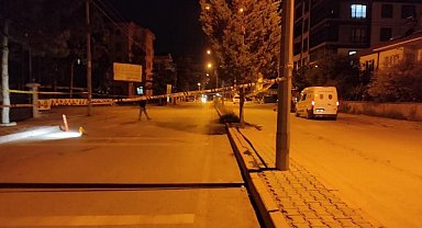 Husumetlisini tüfekle vurup kaçtı