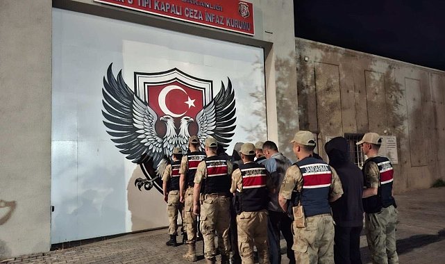 Iğdır'da 11 düzensiz göçmen ve 5 organizatör yakalandı