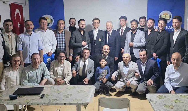 İhlas Vakfı Kütahya Huzur Erkek Öğrenci Yurdu'nda mezuniyet heyecanı