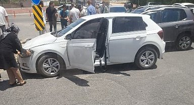 İki otomobilin çarpıştığı kazada 1 kişi yaralandı