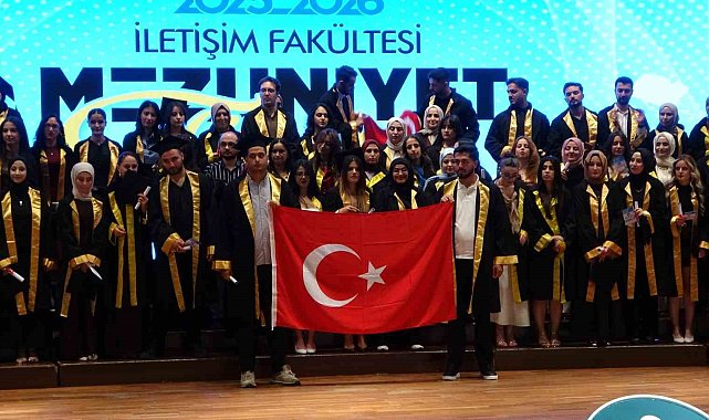 İnönü Üniversitesi İletişim Fakültesi'nde mezuniyet heyecanı