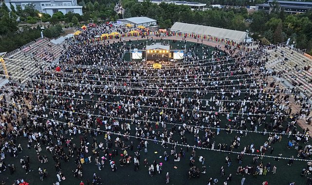 İnönü Üniversitesi'nde mezuniyet coşkusu