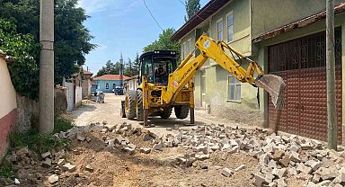 İnönü'de bozulan yollar yenileniyor