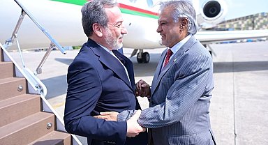 İran Cumhurbaşkanı Pezeşkiyan, Pakistan'da