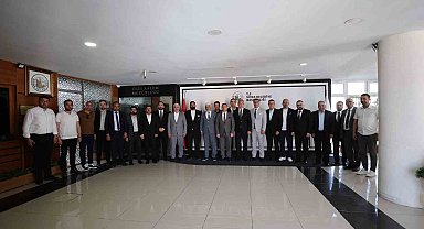 İş adamı Eken: "Şehri ortak akılla yöneteceğiz"