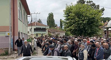 İş kazasında hayatını kaybeden genç işçi son yolculuğuna uğurlandı