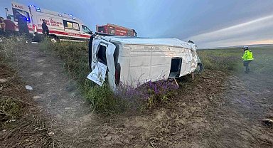 İşçi servisi devrildi: 1 ölü, 7 yaralı