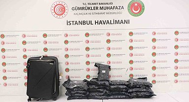 İstanbul Havalimanı'nda uyuşturucu operasyonu: 22,5 kilogram esrar ele geçirildi