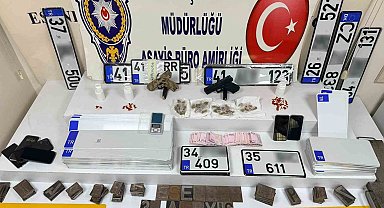 İstanbul'da sahte plaka basımı yapılan adrese operasyon yapıldı: 4 gözaltı