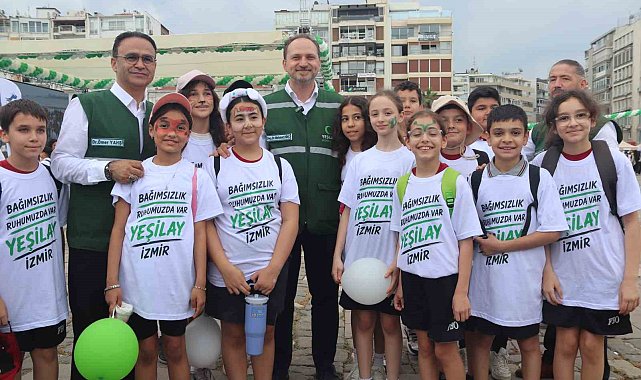 İzmir'de öğrenciler Yeşilay Bağımsızlık Festivali'nde buluştu