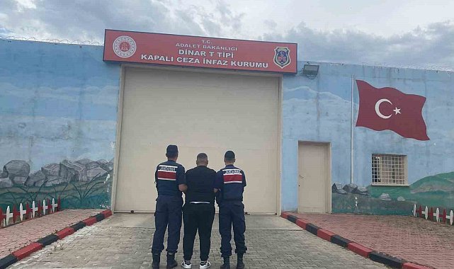 Jandarma çeşitli suçlardan aranan 48 kişiyi yakaladı