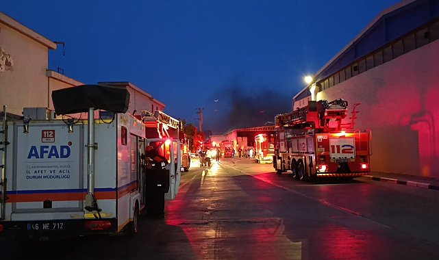 Kahramanmaraş'ta fabrikada yangın: Ekiplerin müdahalesi sürüyor