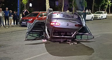 Kahramanmaraş'ta trafikte yarış kazayla bitti: 5 yaralı