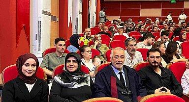 Karabük Üniversitesi'nde örnek başarı hikayesi: Baba ve kızı aynı gün diploma aldı