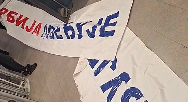 Karadağ, AB Zirvesi öncesi charter uçuşla ülkeye gelen 87 Sırbistan vatandaşını Sırbistan'a geri gönderdi