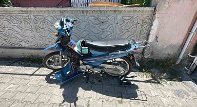 Karaman'da ciple çarpışan motosikletli yaralandı