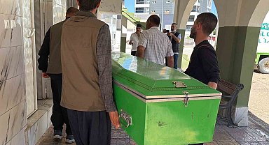 Karaman'daki kazada ölen 3 kardeş Siverek'te yan yana toprağa verildi