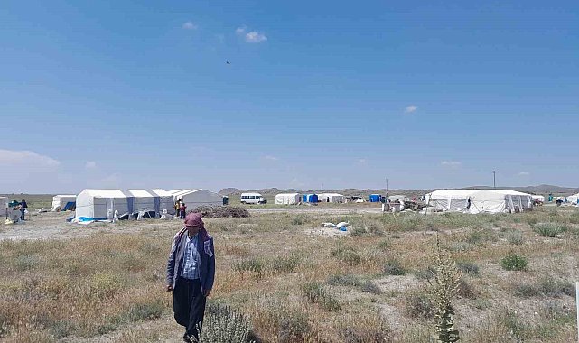 Karapınar'da mevsimlik tarım işçilerinin kaldığı çadır kentte inceleme