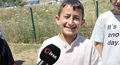 Karne heyecanı muhtarlık önünde hediyeye dönüştü