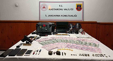 Kastamonu'da kaçak kazı operasyonunda 13 şüpheli gözaltına alındı