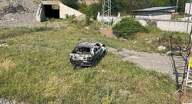 Kastamonu'da kamyonetle çarpışan otomobil yandı