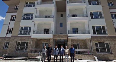 Kaymakam Algın ve Başsavcı Duran, adliye lojmanlarında incelemelerde bulundu