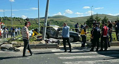 Kayseri'de feci kaza: 2 ölü, 4 yaralı
