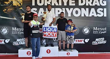 Kepez'de motodrag şampiyonları kupalarını aldı