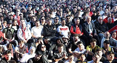 Kâğıthane'de Dünya Kupası heyecanı dev ekranlarda yaşandı