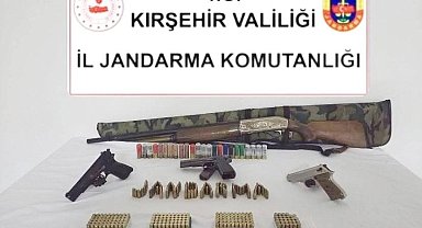 Kırşehir'de ruhsatsız silah operasyonu: 4 silah ele geçirildi