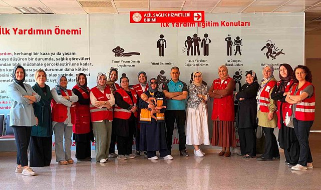 Kızılay ekiplerine temel ilk yardım eğitimi verildi