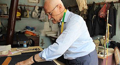 Kumaşa sinen bir ömür: 59 yıllık mesleğini 71 yaşında aşkla sürdürüyor