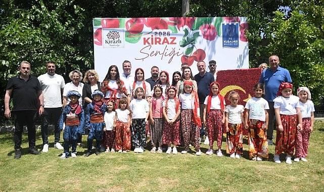 Kuşadası'nda Kiraz Şenliği coşkuyla başladı