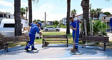 Kuşadası'nda sahil ve yürüyüş yollarında kapsamlı bakım çalışması
