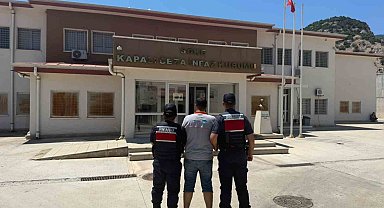 Kuşadası'nda uyuşturucu satıcısı yakalandı