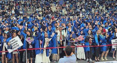 Kütahya Dumlupınar Üniversitesi'nde binlerce öğrenci mezuniyet sevinci yaşadı