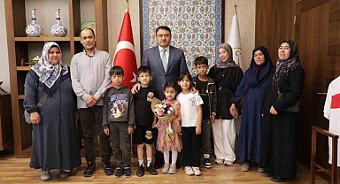 Kütahya'da Afgan kardeşlerin şehitlikteki vefa örneği takdirle karşılandı