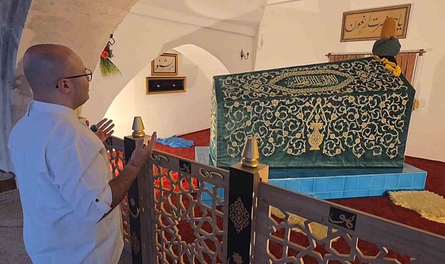 Kütahya'da Ergun Çelebi Hazretleri'nin kabrinde düzenleme