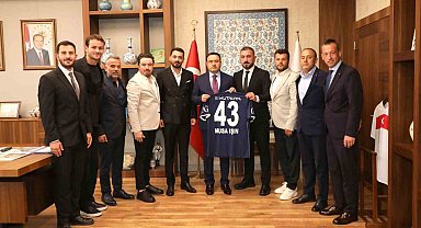 Kütahyaspor Heyeti, Vali Musa Işın ve Belediye Başkanı Eyüp Kahveci ile görüştü
