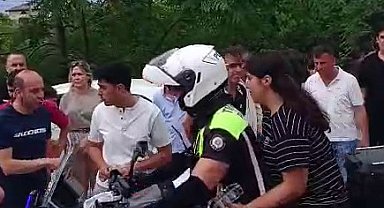 LGS'ye geç kalan öğrencilerin yardımına polis yetişti