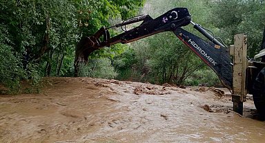 Malatya'da Kozluk Çayı taştı, yürüyüş rotaları su altında kaldı
