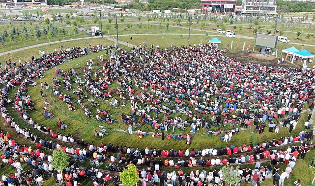 Malatyalılar milli heyecanı Yüzüncü Yıl Kent Parkı'nda yaşadı