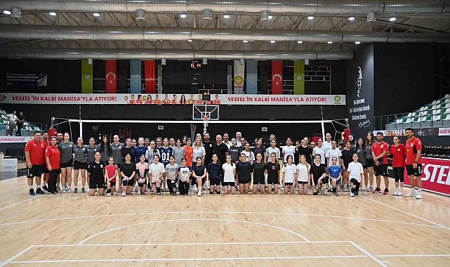 Manisa BBSK'da geleceğin sultanları parkeye çıktı