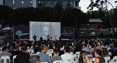 Manisa'da 'Gezen Sinema Tırı' coşkusu