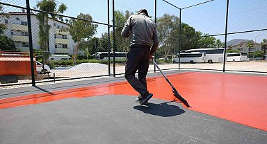 Marmaris'te beş mahalleye spor yatırımı